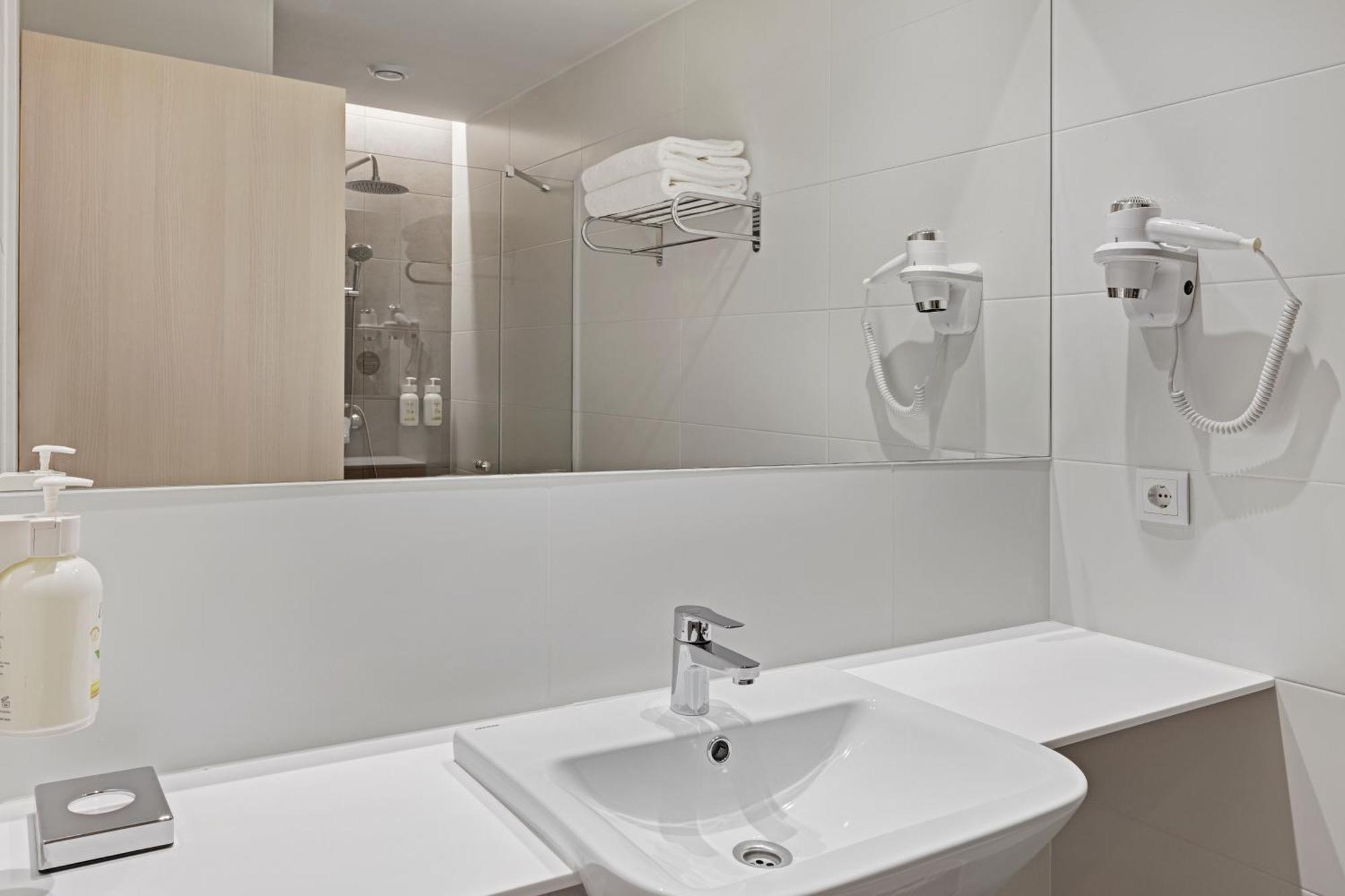 B&B Hotel Santiago Milladoiro Εξωτερικό φωτογραφία